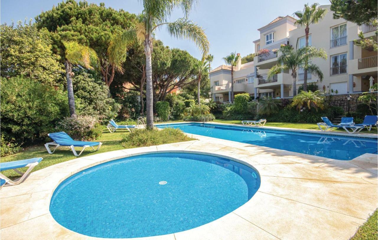 Beautiful Apartment In Marbella-Cabopino With 2 Bedrooms, Wifi And Outdoor Swimming Pool Exterior foto